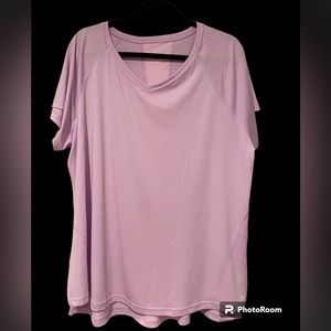 New (with tag) woman’s dryTEK shirt sleeve shirt. Size 1X